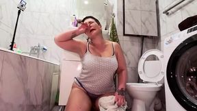 Stepson Assists with Cleaning, Hot Sex in the Tub