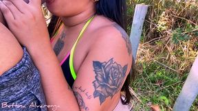 fui fazer uma trilha na praia de niteroi, um desconhecido estava me espionando acabei chupando allan delon e deixei ele gozar na minha cara todinha