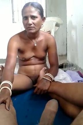 Ugly titless Desi whore kinda flashes her naked body