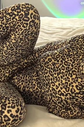 Blondehottiek Chaturbate Humping Pillow in Zentai Catsuit