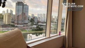 mandando o corno colocar o pauz&atilde;o do macho em mim &ndash; menage 24