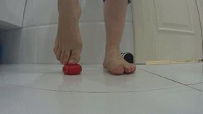 Hot crushing tomato my bear feet (F)