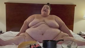 SSBBW Dark Feederism Messy Stuffing