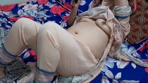 Husband Had Sex with His Beautiful Wife While She Was Watching a Movie on Mobile