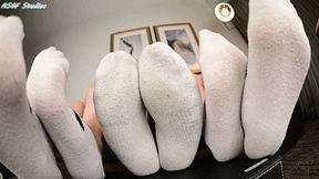 Latina Mamis bring a third! Gym sock soles - MOV