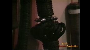 Policewoman and a dominatrix team up to interrogate a criminal - Mobile