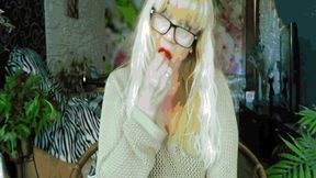 Swallow, chew, suck cherry tomatoes AVI (1280x720) FHD