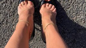 Pedal pumping in peep toe heels