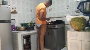 COOKING EGGS WITH RICE