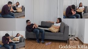 Goddess Kiffa - Delivery guy just want her feet - FOOT WORSHIP - FOOT DOMINATION - SOLES - TOE SUCKING - FOOT SNIFFING - LEGGING - FOOT MASSAGE - CUMSHOT - FOOTJOB - FLIP FLOPS - DANGLING -