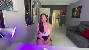 Latina curvy es follada en entrevista de trabajo