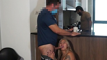 MI ENTRENADOR SE FOLLA A MI ESPOSA SIN QUE ME DE CUENTA