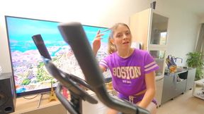 cardio and self fuck with huge dildo