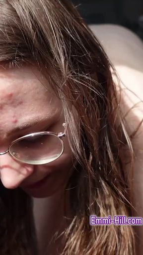 Huge Labia Pussy! Teen Girl with perfect Cunt fingers herself