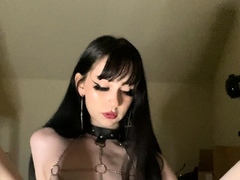 Amateur brunette double toying on webcam
