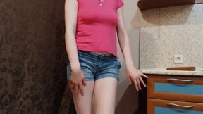 THIS TEEN LOVES FUCKING HER ASS AND FIST HER PUSSY