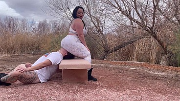 Amanda Thick Face Sitting