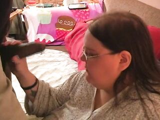 Lisa Lynn with a 10" BBC
