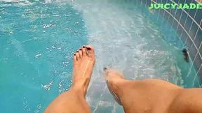 small feet in the jacuzzi Foot show Vol 2 MP4