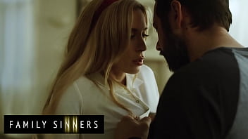 (Aiden Ashley) Has Multiple Orgasms While Riding Her Stepbrother&#039_s (Tommy Pistol) Cock - Family Sinners