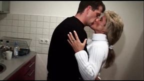 Mature Blonde MILF Engages In Heavy Pussy&#x270C; Licking & Big Dick&#x1F32D; Sucking