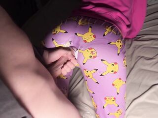 Stepbro rubs my butt innocently and rod slipped in... Kinky rubbing and Creamy Bang