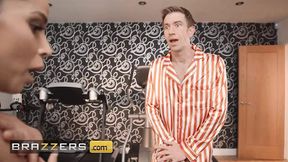 Niykee Cruz Works Out Then Sneakily Has Sex With Danny Behind Closed Doors - Brazzers