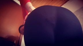 Smelly farts on the toilet to be savored