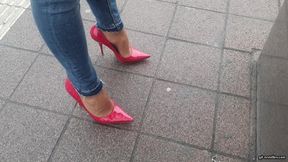 I lose my shoe outside of the tram HD wmv 1920x1080
