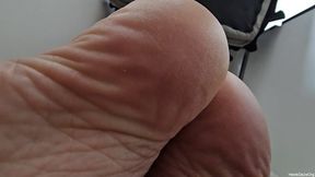 Unaware Giantess Working on Laptop Barefoot Pt 22