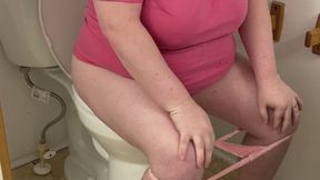 Farting Peeing and burping while brushing my hair