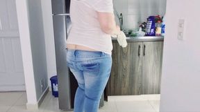 Buttcrack in tight Jeans