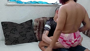 Chefe faz hora extra so para me fuder com empregado