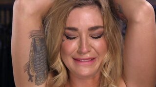Radiant tattooed babe loves to be tied and tormented