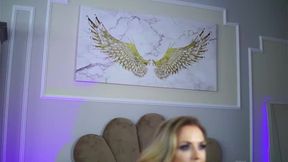 Ava Reeves Private Show