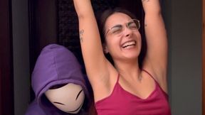 Hands Up Challenge (mov, 4K, 9:16 format)