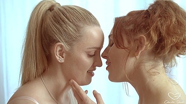 Charlie Forde Takes Nova Hawthorne's Pussy Juice On Her Face!