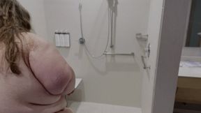 SSBBW Hotel Shower