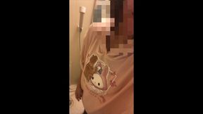 シャワーでじーぱん濡らした後に全身びしょ濡れ状態でオナニーする可愛い女子◯生。【