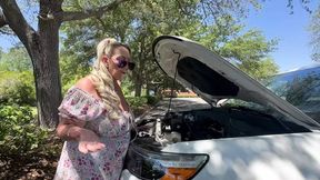 Venus Offers Reward for Fixing Her Car with a Porno Session