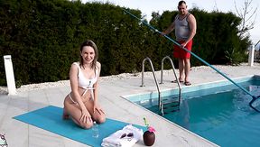Hardcore Pool-fuck With a Perfect Shining Sunbathing Blonde