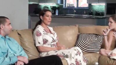 Cougar, stepdaughter and one guy are having a FFM threesome