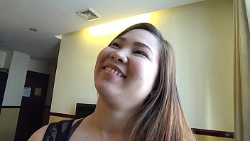 Full-service Filipina mistress gets intimate oral&#x1F61C; pleasure in a luxurious suite