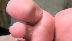 Gentle Giantess Marci Tries New Tiny Game, Gets a Feet Cleaned, and Rewards Tiny!