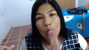 venuslatina2 - le pido ayuda y acambio le doy una mamada.