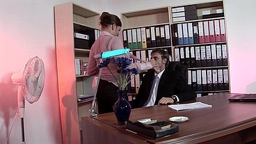 Magda Gets Her Face Covered In Cum After Hardcore Office Fuck