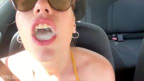 drinking drinking pee inside the car, my stepfather can t take it anymore and fills the glass !!!