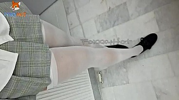 MI NOVIO ME PIDE QUE ME VISTA DE COLEGIALA PARA IR AL HOTEL CON EL MIENTRAS MI ESPOSO ESTA EN LA OFICINA