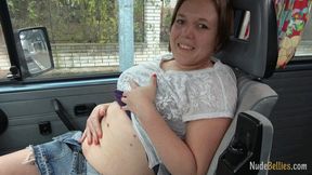 NudeBellies - Simona shows her belly in the car (MOBILE quality)