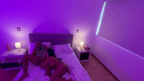 stepmom shares bed and gets anal sex- behind the scenes